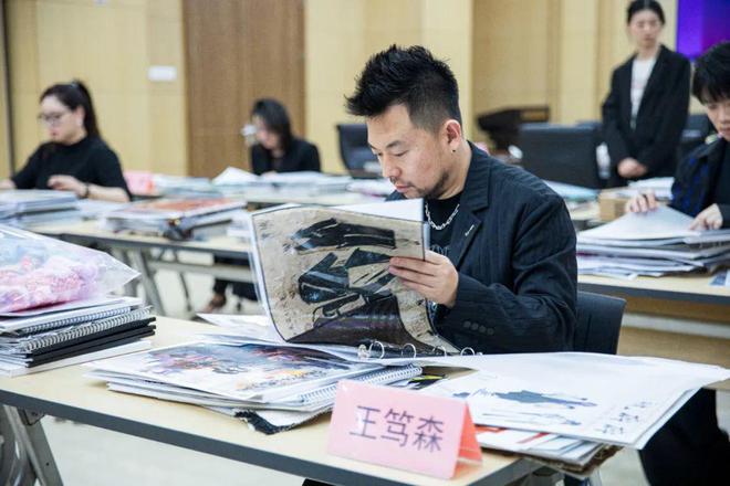 休闲装定制21组入围结果图宣布-第十四届“大浪杯”中国女装设想大赛初评成果公示(图4)